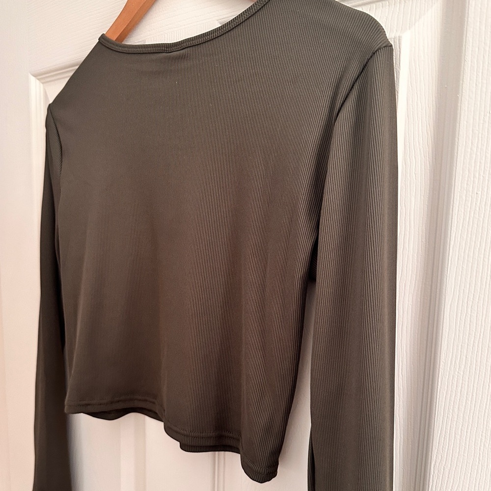 Active Ribbed Cropped Top - Olive - Picture 3 of 7